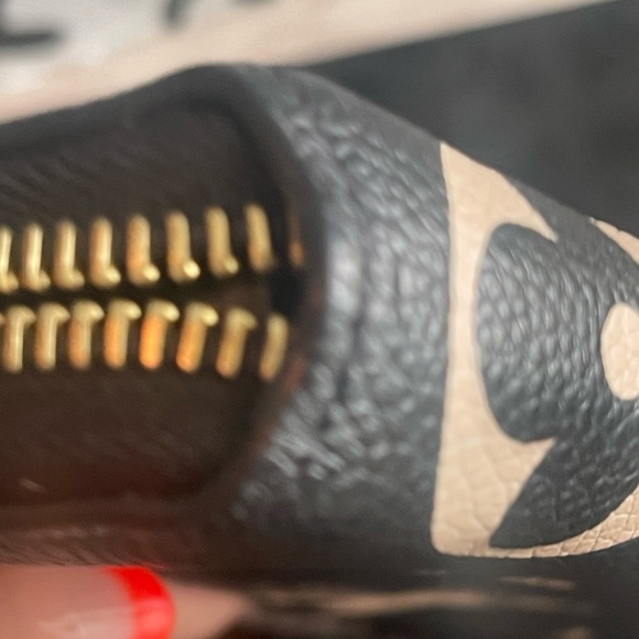 EUC Louis Vuitton On The Go Bicolor Empreinte Tote MM and Wallet - Picture 13 of 16